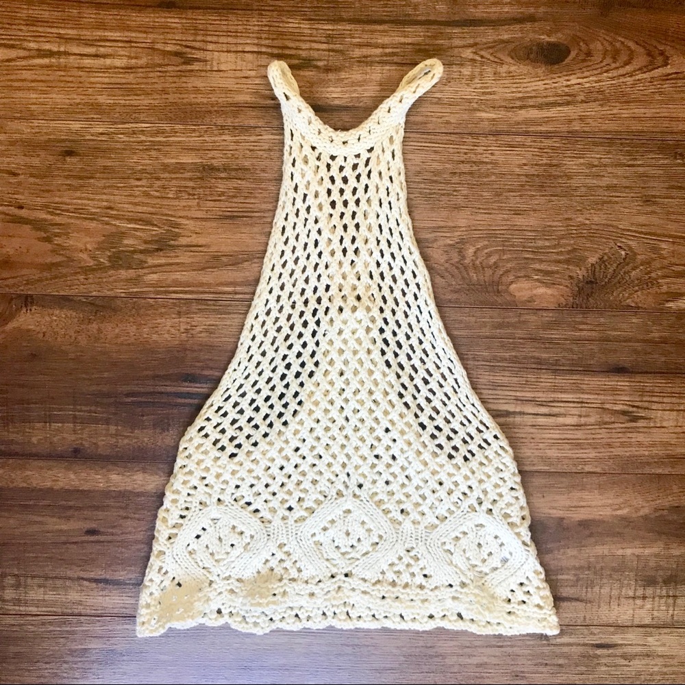 High neck crochet top